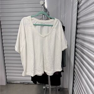 Old Navy | Short Sleeve Sweatshirt in White | size: XXL